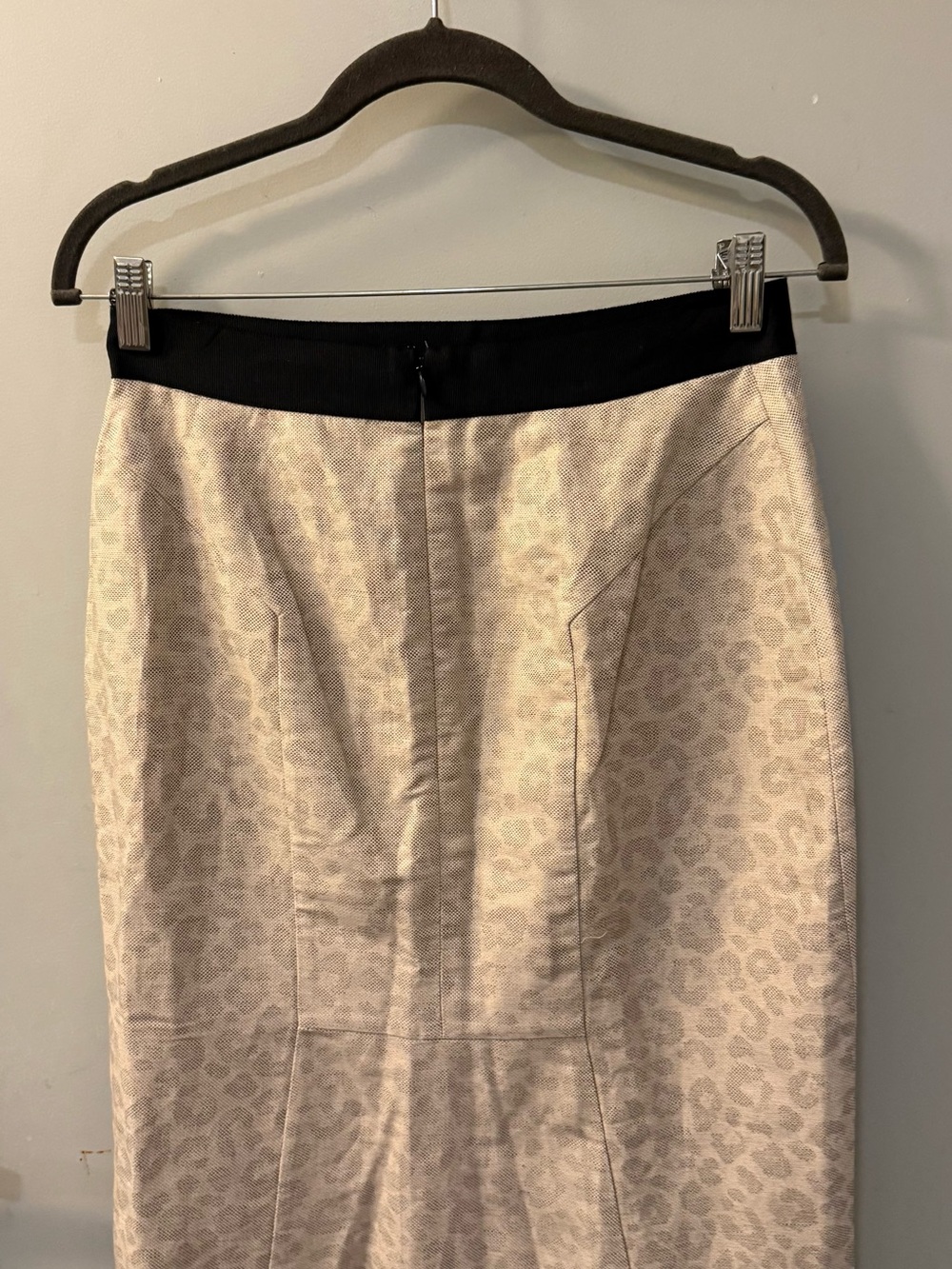 Ann Taylor NWT Pencil Skirt Size 4 Beige Animal Print Jacquard Linen Blend MIDI - Picture 3 of 5